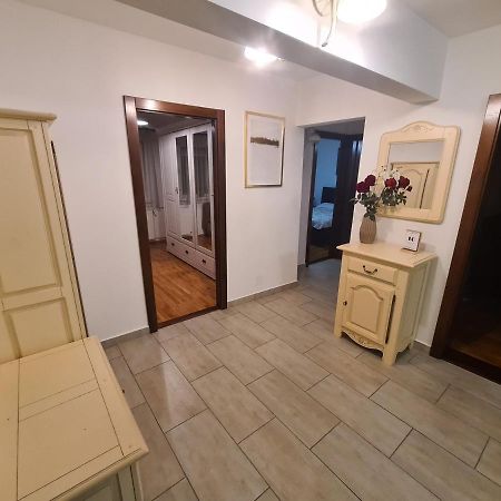 Clasic Apartment Nufarul Oradea Dış mekan fotoğraf